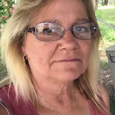 Karen Dewees's Instagram, Twitter & Facebook