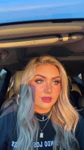 do lauren nicole tạo với bản nhạc Get You The Moon của Kina