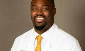 Darryl Giles's Instagram, Twitter & Facebook