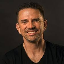 Molly Kremidas (@mollymidas)