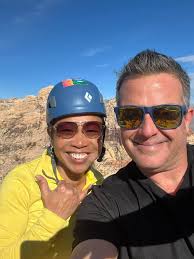 Gunsight Notch with John G. Marin, Telesa Chavez, Vicky Hodge, Darius,  Liezl Gaviola. Thank you so much John , for making the safe call with  Rainbow 🌈 Peak.