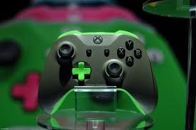 The new xbox design lab is now live, with 18 colors available, including three new options, shock blue, pulse red, and electric volt. Xbox Design Lab Erst 2017 In Europa Aber Auch Fur Elite Controller Gamereactor