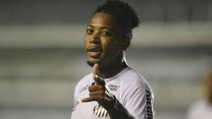 Ele já aceitou diminuir os seus salários para 1 milhão de reais livres de impostos mais o peixe ainda tenta reduzir para 800 mil reais. Mais Que Um Meme Marinho Faz Ou Cria Gols Pelo Santos Quase A Cada Jogo Goal Com