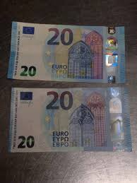 Valse briefjes in omloop !!!!!! Goed opletten,onderste briefje is vals Delen aub !!