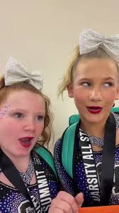 Everybody wants to know….👀 #cheer #2025 #competion #presleenelson  #elleceenelson #fyp #viral #viralvideo