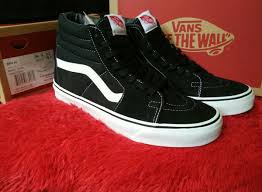 The design of the shoe redefines comfort and durability which are some of the key features that skaters look for. Vans Sk8 Hi Black Laces Cheap Nike Shoes Online
