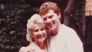 Robert william flay is an american celebrity chef, restaurateur, and reality television personality. Chef Bobby Flay On His Favorite Customer His Mother Wcbi Tv Your News Leader