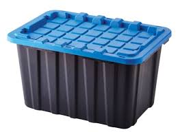 It comes with a base, latching lid, and race handle for easy mobility. Mastercraft Heavy Duty Storage Tote 102 L Canadian Tire