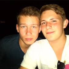 Patrick Farkas (@PatrickFarkas_P)