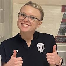 Abigail Sloan's Instagram, Twitter & Facebook