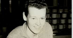 New Zealand Pottery and Crown Lynn with Valerie : A lovely (and important)  Crown Lynn story