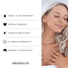 Corrine Smith's Instagram, Twitter & Facebook