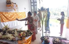 Mencari angka hari pasaran, yang jika dijumlahkan dengan angka 26. Hari Baik Bangun Rumah Utamakan Tulus Dan Dadi Hindari Lebur Awu