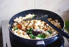 Bawang merah, bawang putih, kunyit, lengkuas, dan jahe. Mencari Resep Mie Ayam Yang Enak Rahasianya Ada Di Minyak Ayam Ini Bukareview