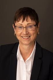 Karen Mathias's Instagram, Twitter & Facebook