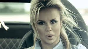 BDSM qizlari tupurilgan fotosuratda