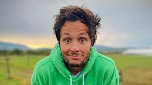 Partager ce bonheur avec vous me rend encore plus heureux»: Vianney est papa pour la toute première fois, et dévoile le sexe de son enfant