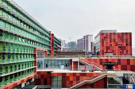 The university has two campuses: Xi An Jiaotong Liverpool University Em Normandie