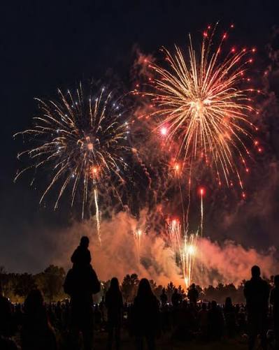 One of Paeroa's most loved community events is back! Hosted by the Paeroa Lions Club, the Paeroa Fireworks Display brings families and friends together for an unforgettable evening of entertainment,