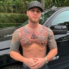 Search results for chet hanks. How Old Is Chet Hanks And What S His Net Worth