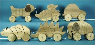 Kinderbücher und jugendbücher von ravensburger gibt es viele. Nachziehtiere Aus Holz Selber Machen Holzstuck Basteln Holzarbeiten Selber Machen