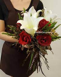 pin by tan on 捧花 christmas wreaths posy floral