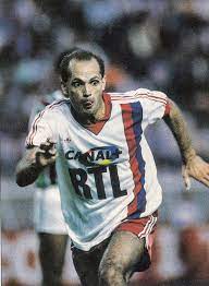 Ray Wilkins Of Paris St Germain In 1987 Retro Football Pure Football Ray Wilkins