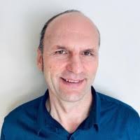 200+ perfiles de «Darek»