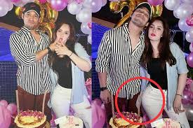 Nama artis :nelydia senrose umur : Sunting Sampai Lilin Bengkok Foto Sweet Uqasha Senrose Kamal Adli Sambut Hari Lahir Jadi Perhatian Hiburan Mstar