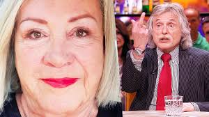 Viola Holt blijkt groot fan van Johan Derksen: 'Hij is niet zo woke'