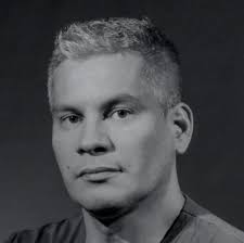 No existen palabras para expresar la enorme tristeza que invade cuando un  ser tan dulce, animado, dedicado y amante del arte y los museos, nos deja.  Hasta siempre Edgar, tu sonrisa y