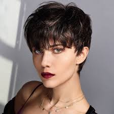 I love you coiffure (2020) close. Coiffures Cheveux Courts Tendances Automne Hiver 2019 2020 Page 16