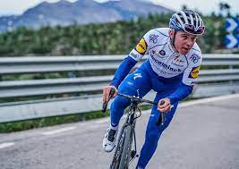 He is the son of patrick evenepoel, a for. Remco Evenepoel Out For The Next Few Months After Horrifying Il Lombardia Incident Cycling Today Official