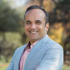 Henry Vong's Instagram, Twitter & Facebook