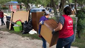 Lowe's Heroes mobilize in Texas community