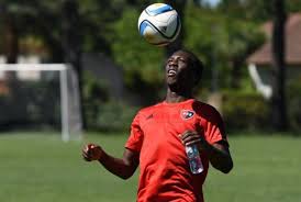 Thus, it is imperative to hire a full back for defense. Advincula Es Un Jugador De Jerarquia Y Talla Internacional Destaca Dt De Newell S Noticias Agencia Peruana De Noticias Andina