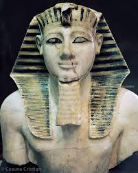 Small ivory statuette of a Thutmose III wearing the white crown.