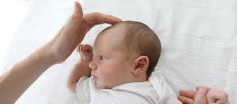 Die Fontanelle Bei Babys Was Ist Das Pampers