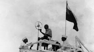 It was first sung 27 december 1911 at the calcutta session of the indian national congress. Independence Day When Mahatma Gandhi Refused To Stand Up In Respect To Vande Mataram Quartz India