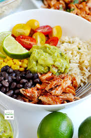 Layer with beans, chicken, cheese, pico de gallo, sour cream and salt & pepper to taste. Mexican Chicken Rice Bowl