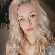 Cynthia Toma's Instagram, Twitter & Facebook