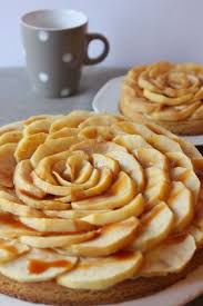 Le Sable Aux Pommes A La Vanille Et Au Caramel Au Beurre Sale Sweet Recipes Desserts Eat Dessert