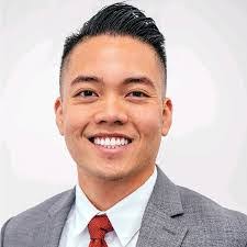 Donna Phung's Instagram, Twitter & Facebook