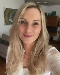 Olivia Grenier (@olivia.grenier32)'s videos with original soundOlivia  Grenier