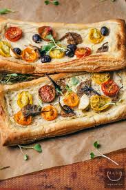 Puff Pastry Pizza With Artichoke Alfredo Vegan Miam Recipe Puff Pastry Pizza Vegan Foods Food