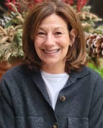 Lisa Addis's Instagram, Twitter & Facebook