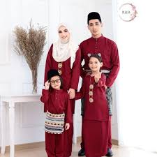 Ya, mestilah persalinan baju raya baru yang cantik lagi menarik! Baju Kurung Wanita Kanak Kanak Dan Baju Melayu Dewasa Kanak Kanak Lelaki Muslimah Fashion Two Piece On Carousell