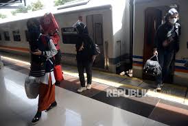 Kai Jelaskan Syarat Terbaru Naik Kereta Jarak Jauh Republika Online