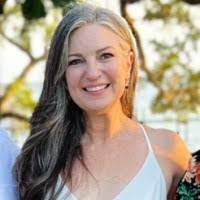 Candice Gibbs's Instagram, Twitter & Facebook