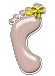 How To Treat An Injured Or Broken Toe By Buddy Taping Broken Toe Broken Big Toe Fractured Toe